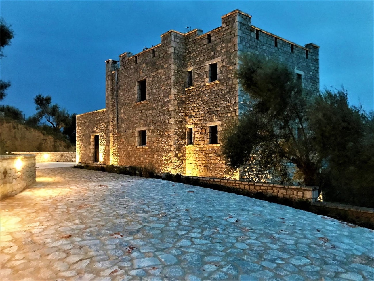 Castle wedding in Greece